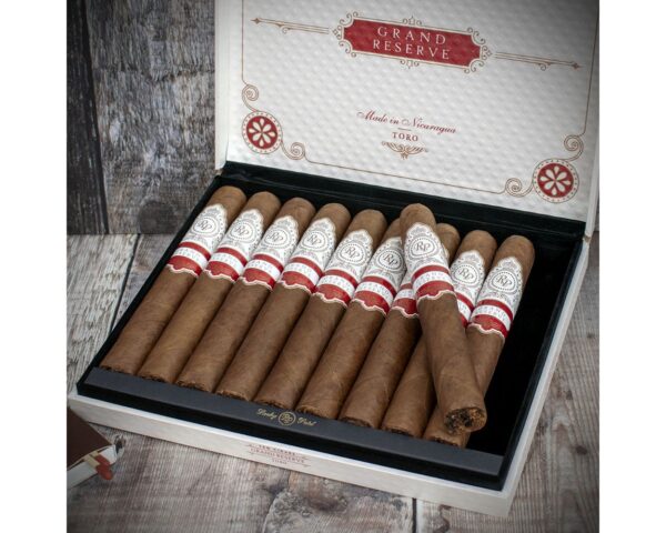 Rocky Patel Grand Reserve Robusto – Box of 10 Cigars